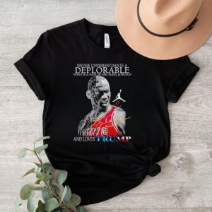 Men’s Never underestimate a deplorable who is a fan of Michael Jordan and loves Trump signature shirt