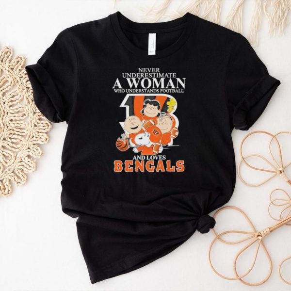 Never Underestimate A Woman Who Understands Football And Loves Bengals Mix Snoopy Peanuts Shirt