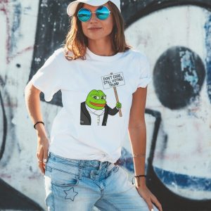 Pepe the frog don’t care still voting Trump shirt