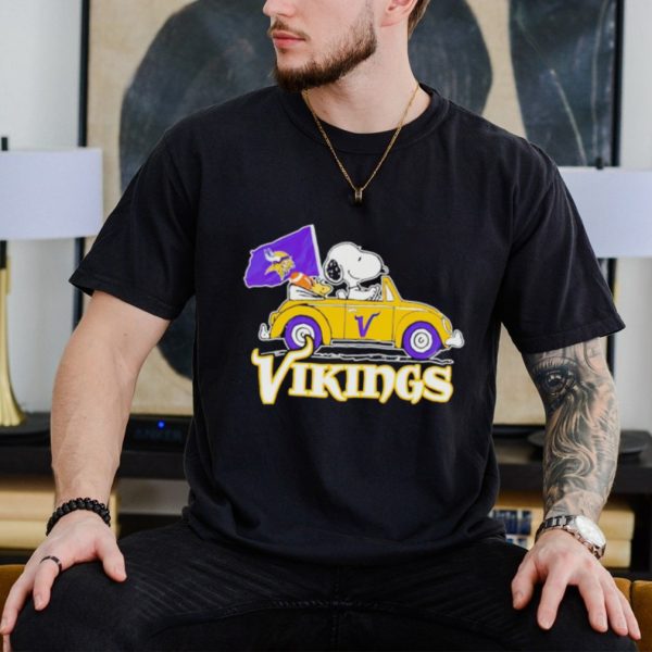 Snoopy riding car Minnesota Vikings shirt