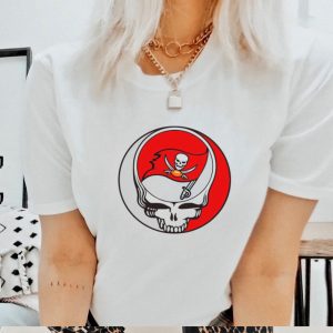 Tampa Bay Buccaneers x Grateful Dead logo shirt