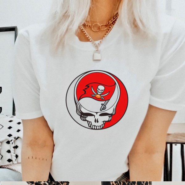 Tampa Bay Buccaneers x Grateful Dead logo shirt