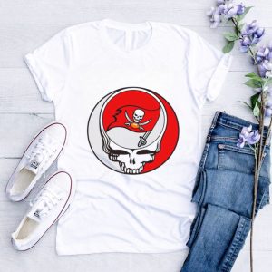 Tampa Bay Buccaneers x Grateful Dead logo shirt