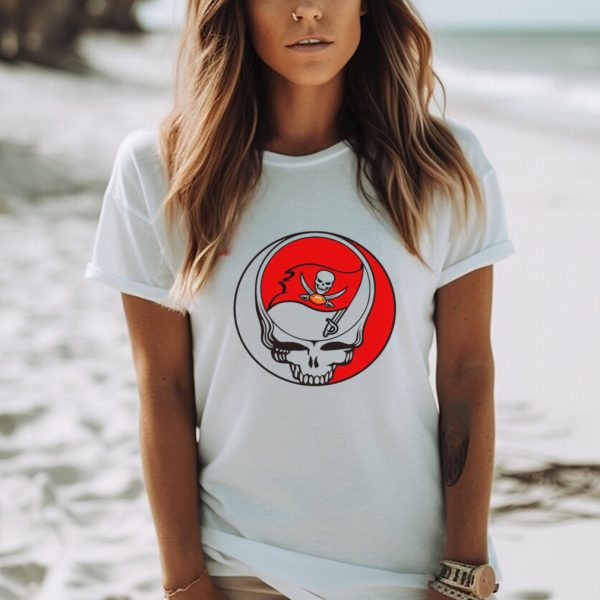 Tampa Bay Buccaneers x Grateful Dead logo shirt