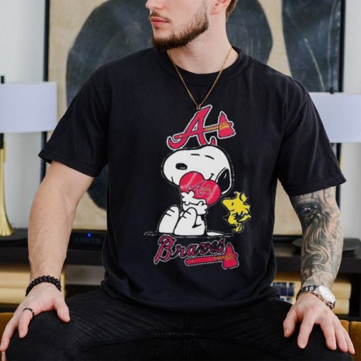 Atlanta Braves Snoopy Hug Heart Peanuts Baseball MLB Shirt