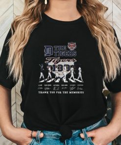 Official Detroit Tigers The Legend Of Tigers Thank You For 130 Years Signatures T Shirt