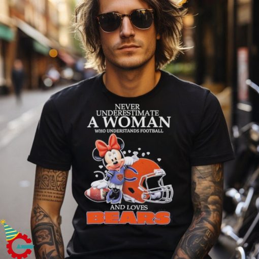 Official Never Underestimate A Woman Who Understands Football And Loves Chicago Bears T Shirt