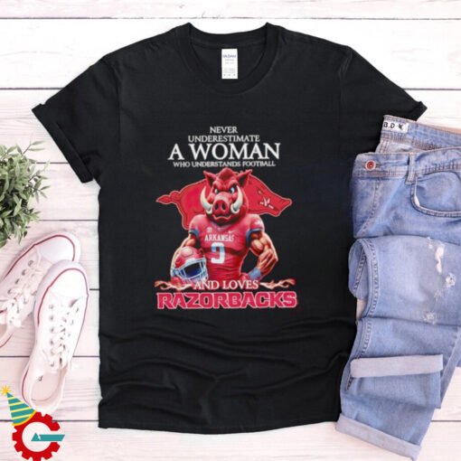 Never Underestimate A Woman Who Understands Football And Loves Arkansas Razorbacks shirt