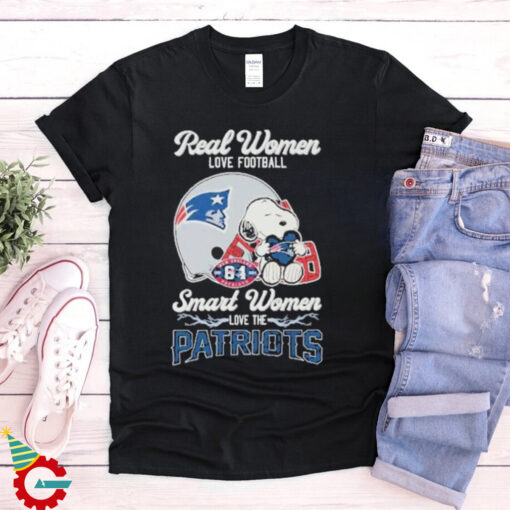 Real Women Love Football Smart Women Love The New England Patriots T Shirt