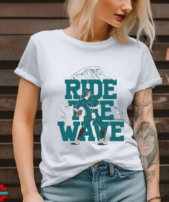 Ride the wave Football shirt