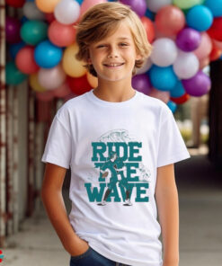 Ride the wave Football shirt