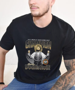 UFC world bantamweight Champion Merab Dvalishvili pose shirt