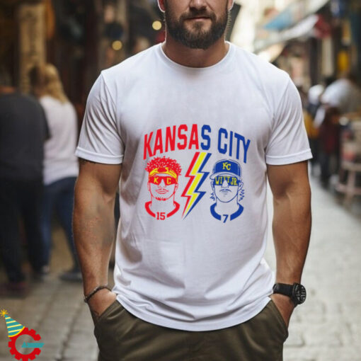 Kansas City Royals and Kansan City Chiefs football Patrick Mahomes vs Witt Jr. shirt