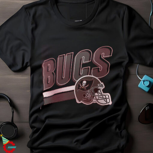 Tampa Bay Buccaneers Nike Red Essential Blitz Lockup T Shirt