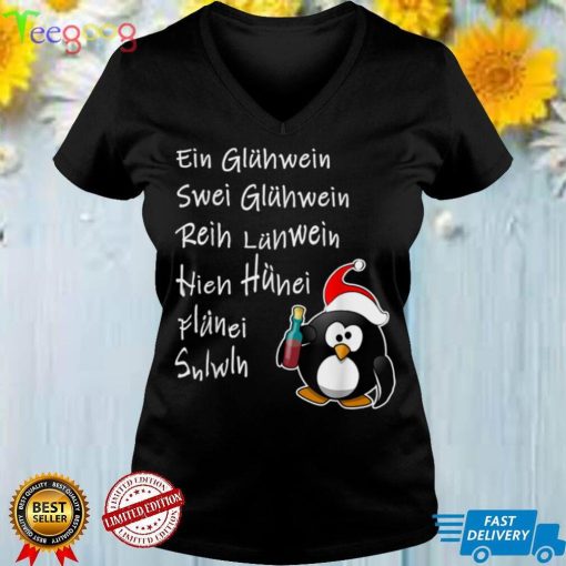 A mulled wine Swei mulled wine funny penguin for Christmas T Shirt