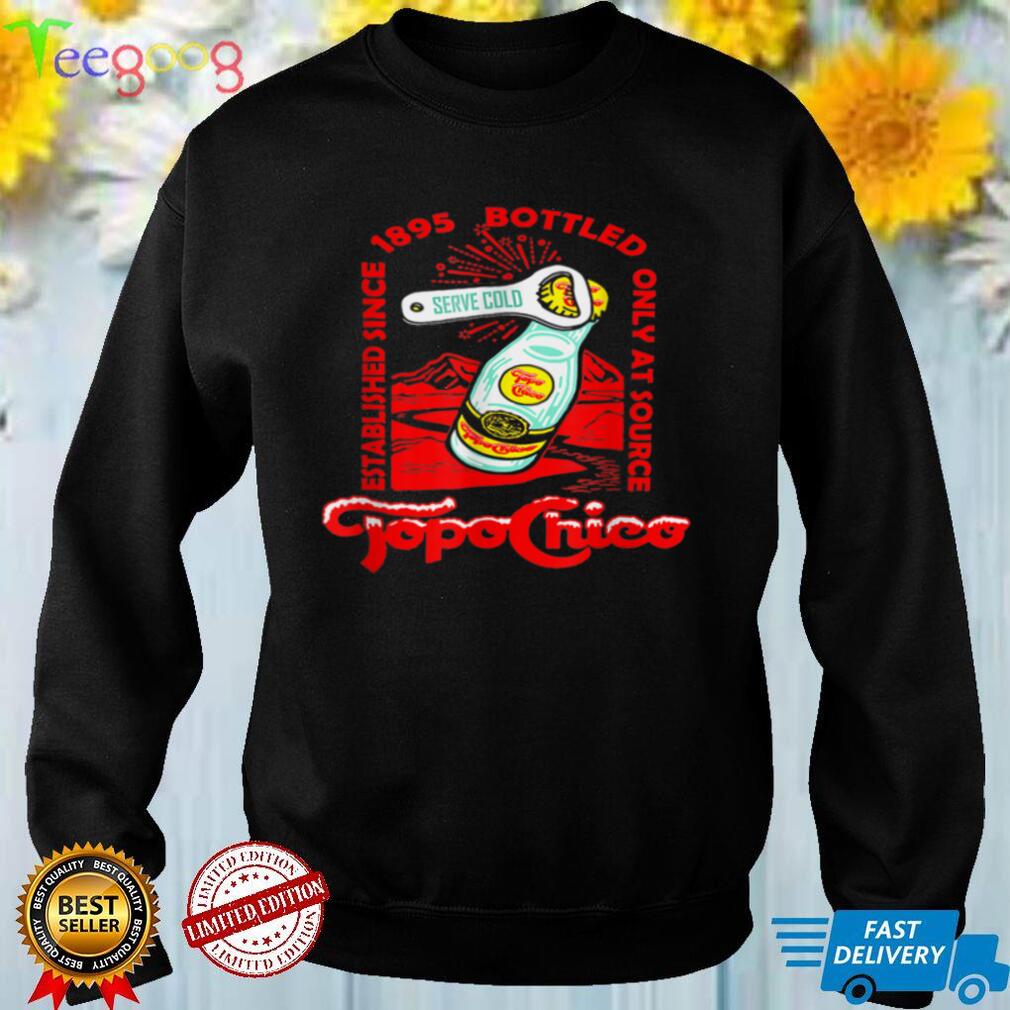 Retro Topo Distressed Arts Chico Outfits Bottled Waters T Shirt