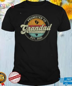 Vintage Promoted to Grandad 2022 for New Grandad First Time T Shirt