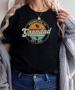 Vintage Promoted to Grandad 2022 for New Grandad First Time T Shirt