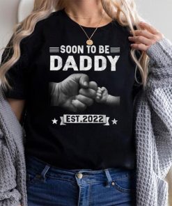 Soon To Be Daddy Est 2022 Retro Fathers Day New Dad Mens T Shirt