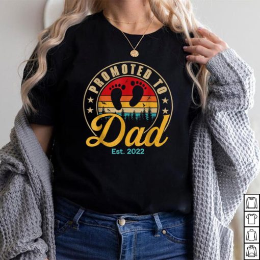 Vintage 1st Time Dad EST 2022 New First Fathers Hood Dad T Shirt