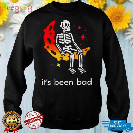 Its Been Bad Skeleton Sitting On The Moon Skeleton Halloween shirt